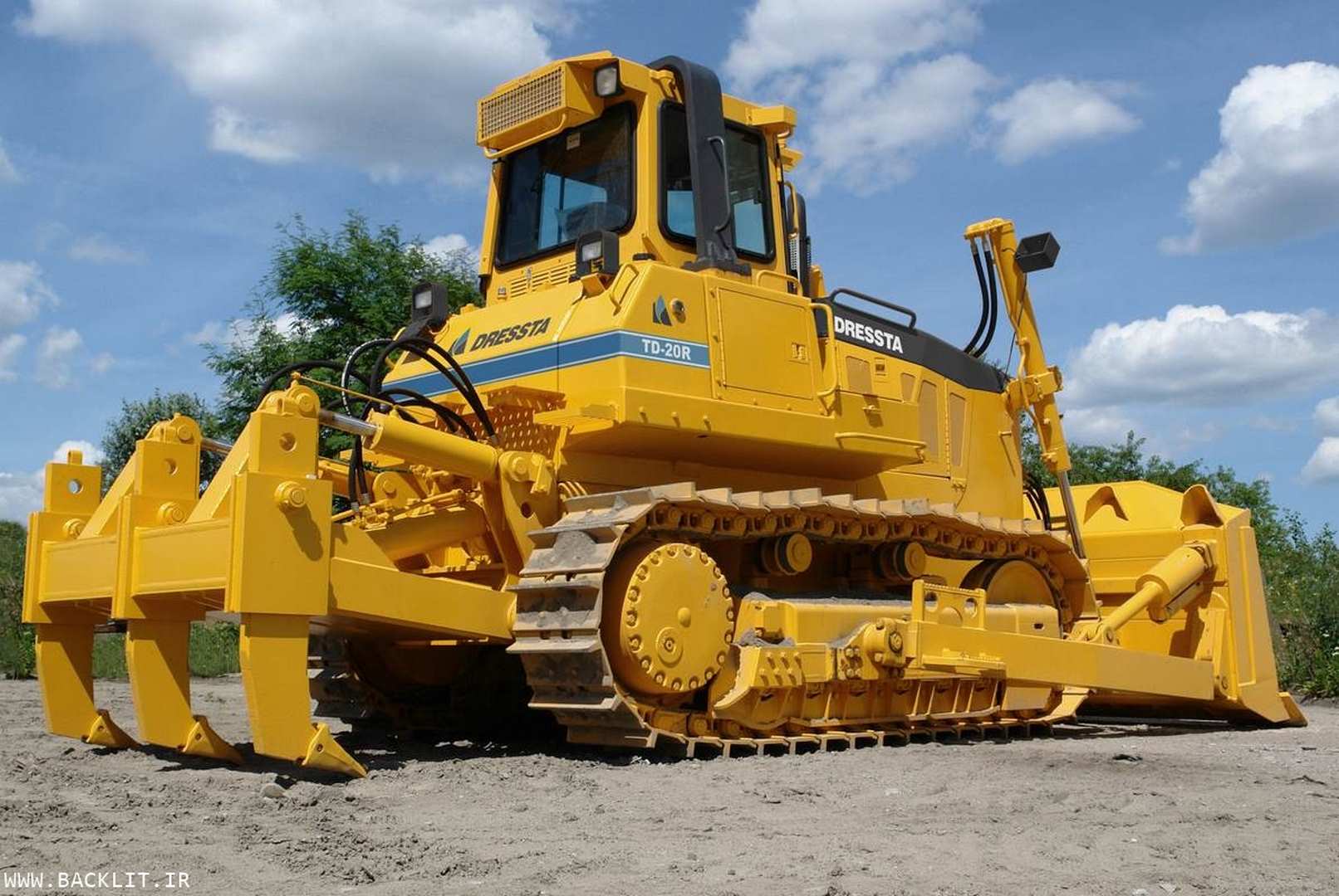 10763