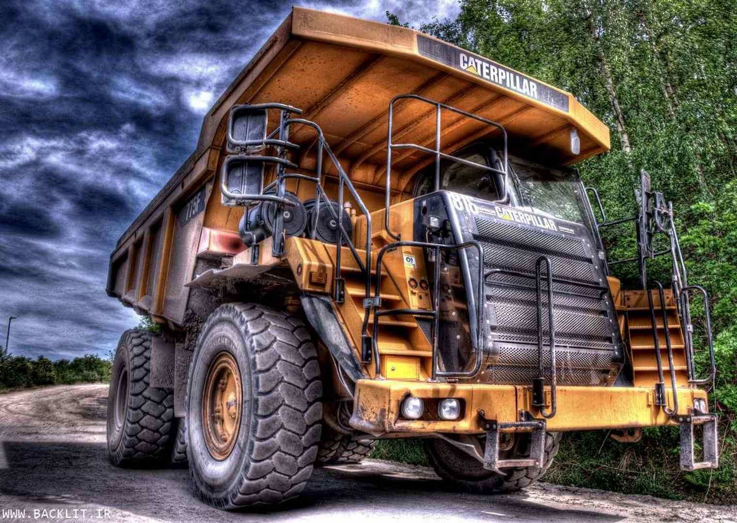 10851